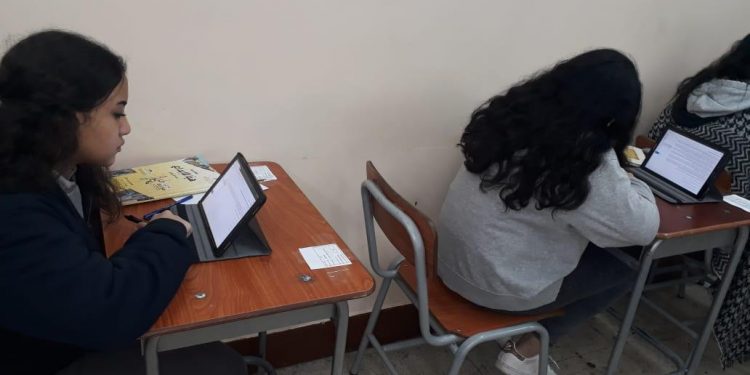 كواليس جديدة في سرقة تابلت التربية والتعليم.. تصريحات مثيرة لصاحب محلات شهيرة متهم بالقضية