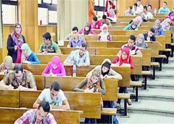 كيف الجامعات فيروس كورونا في الامتحانات؟