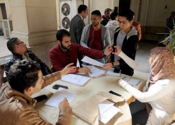 رئيس جامعة القناة يدشن أنشطة طلاب من أجل مصر 