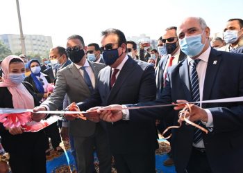 "عبدالغفار"يفتتح وحدة اللياقة البدنية بجامعة الفيوم|صور