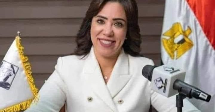 برلمانية تطالب بالتحقيق مع عميد تجارة دمنهور بعد واقعة فصل طالبين