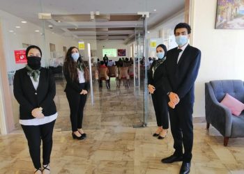 "سياحة مطروح" تنظم دورة تدريبية بعنوان "فن خدمة المطاعم"