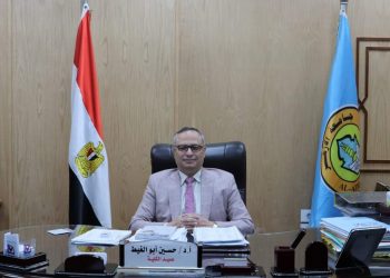 اختيار عميد طب الأزهر رئيسًا للجمعية المصرية للعمود الفقري