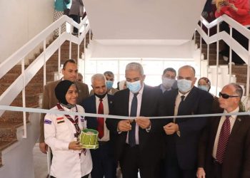 نائب رئيس جامعة الأزهر يفتتح معرضَ الكتاب