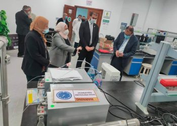 وفد معهد بحوث البترول يزور جامعة السويس