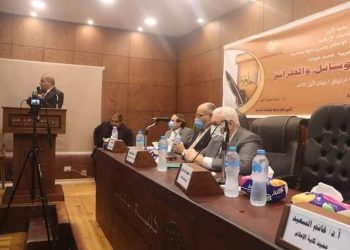 رئيس جامعة الأزهر: “اللغة بنت السماع وعلينا أن نربي أولادنا على حب اللغة العربية”