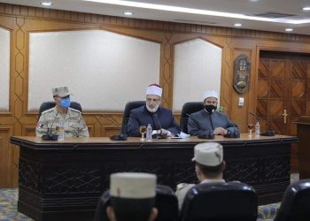 وكيل الأزهر يستقبل وفدًا من كلية القادة والأركان بوزارة الدفاع