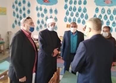 الوكيل الشرعي للإسكندرية يتفقد استعدادات معهدي فتيات القويري والإمام الشافعي