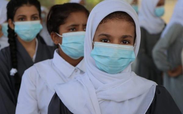 لغز انتشار سلالة كورونا الجديدة في المدارس