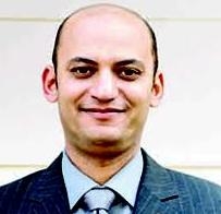 تعيين سامح حمدي عبد المجيد سرور عميدًا لصيدلة حلوان