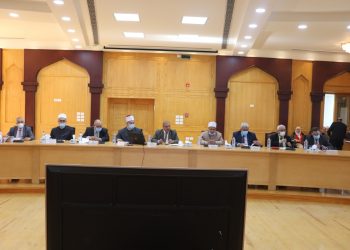 جامعة الأزهر يشدد على الالتزام بالإجراءات الاحترازية و يحذر من الانسياق وراء الشائعات