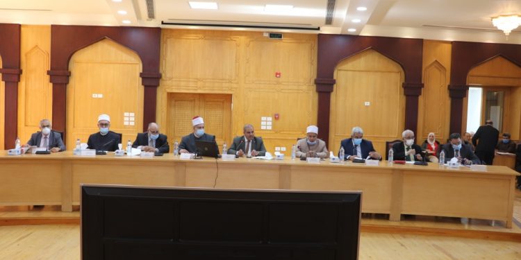 جامعة الأزهر يشدد على الالتزام بالإجراءات الاحترازية و يحذر من الانسياق وراء الشائعات