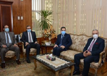 محافظ الغربية: رئيس جامعة طنطا يمتلك رؤية طموحة للنهوض بالجامعة