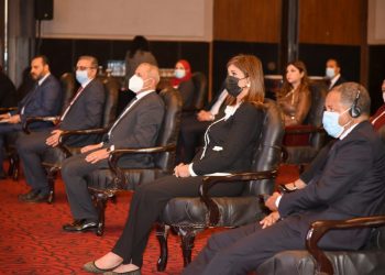 وزيرة الهجرة مع شركاء المبادرة