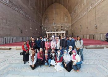 زيارة علمية للمساجد الأثرية لطلاب وأساتذة آداب جامعة حلوان