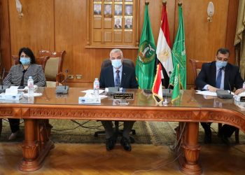 رئيس جامعة المنوفية يتابع أعمال منشآت بمختلف الكليات والوحدات