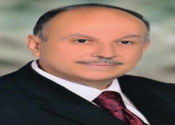 الدكتور عصام خميس