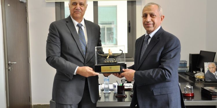 رؤساء الأكاديمية العربية وجامعة العلمين يبحثان التعاون المشترك