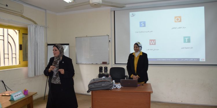 جامعة حلوان تدشن برنامج تنمية قدرات الإداريين