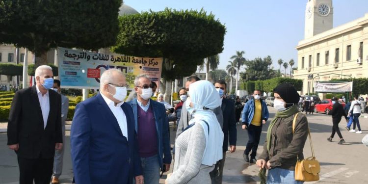 رئيس جامعة القاهرة يوجه رسالة تحذيرية لطلابه.. تعرف عليها