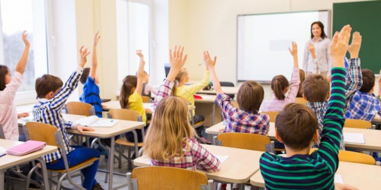 422 مليون جنيه حصيلة سنوية متوقعة من طلاب المدارس والجامعات لدعم صندوق الطوارئ الطبية