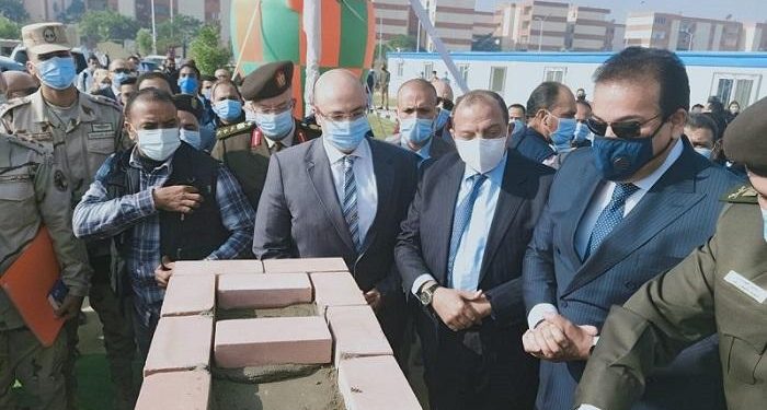 وزير التعليم العالي يضع حجر الأساس لجامعة بني سويف الأهلية