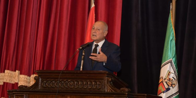 أبو الغيط: وزراء الخارجية لا يصنعوا السياسة بل ينفذوها كما يضعها رئيس الدولة