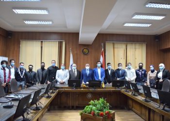 رئيس جامعة بني سويف يلتقي برؤساء اتحاد الطلاب ويوجه بتدريبهم على مهارات القيادة