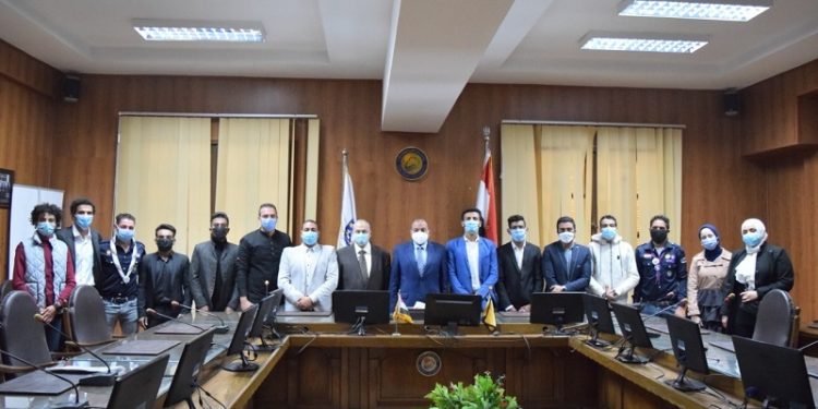 رئيس جامعة بني سويف يلتقي برؤساء اتحاد الطلاب ويوجه بتدريبهم على مهارات القيادة