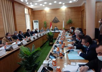 جامعة بنها تناقش استعدادات امتحانات الفصل الدراسي الأول وإعلان الجداول