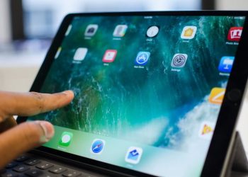 مصدر بـ"الأعلى للجامعات": انتقال التابلت مع الطالب من الثانوية إلى الجامعة