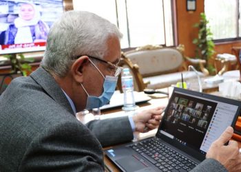 رئيس جامعة المنوفية: مناقشة الرسائل العلمية بحضور أقل من 10 أشخاص