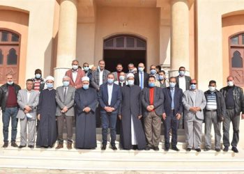 جامعة سوهاج تفتتح مسجدا على مساحة ٣٠٠ متر وبسعة ٤٠٠ مصلى|صور