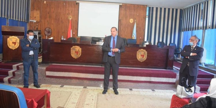 جامعة سوهاج تناقش تفعيل منصات التعليم عن بعد "ميكروسوفت تيمز"