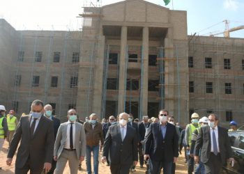 الخشت: تنفيذ مشروع  فرع جامعة القاهرة الدولي يتم  بأعلى درجة من الكفاءة|صور