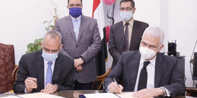 لمكافحة كورونا.. جامعة طنطا توقع بروتوكول تعاون مشترك مع المركز القومي للبحوث