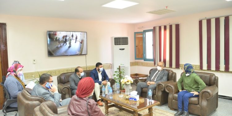 رئيس جامعة أسيوط: شراء 12 عمارة سكنية لتخصيصهم كفرع للمدينة الجامعية