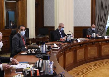 نكشف حقيقة خصخصة قطاعات الصحة والتعليم والنقل 