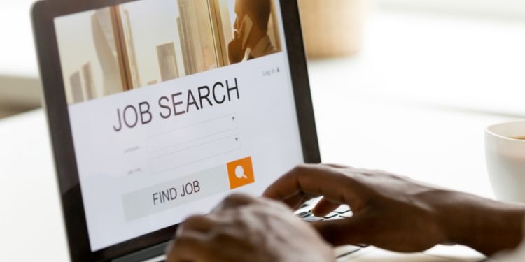 لـ طلاب الجامعات والخريجين.. 3 طرق للحصول على الوظيفة