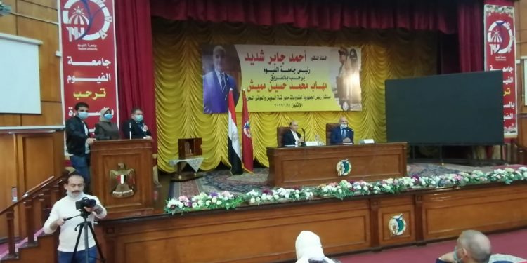 مهاب مميش: مشروع قناة السويس الجديدة عمل فيه 50 ألف عامل.. ونُفذ بأياد مصرية