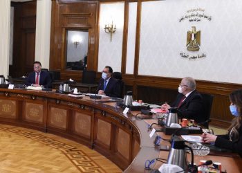 رئيس الوزراء يتابع الموقف التنفيذي لمشروع المعهد القومي للأورام الجديد ” مستشفيي 500500″