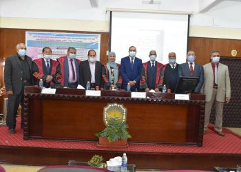 جامعة سوهاج تمنح باحثة درجة الدكتوراه في فلسفة العلوم الجيولوجية