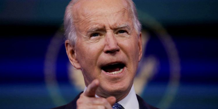 جدل بين المعلمين بعد تعهدات بايدن بإعادة فتح المدارس