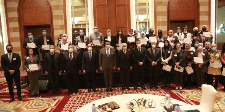 وزيرا التعليم يشهدان حفل تخرج الدفعة الأولى لبرنامج التميز البحثي