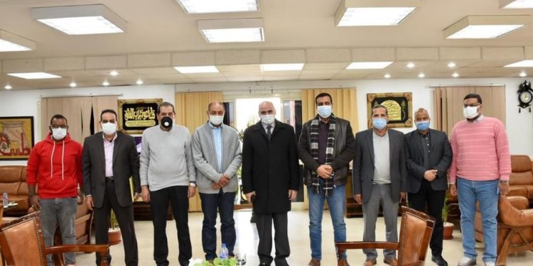 رئيس جامعة الأقصر يزور جهاز مدينة طيبة الجديدة لبحث انشاء الكليات الجديدة