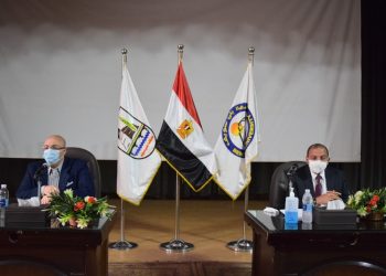 جامعة بني سويف: خطة لتوعية القطاع الطبي بلقاح كورونا وأهميته وفوائده