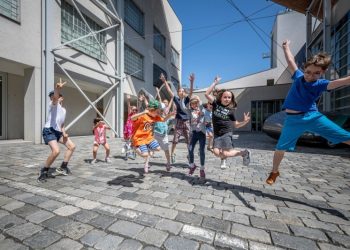 التعليم الإبداعي «مهرجان افتراضي» في التشيك بسبب كورونا