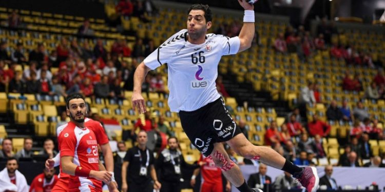 أولياء أمور مصر يطلق هاشتاج شجع فراعنة اليد من بيتك