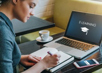 اليوم انتهاء الفصل الدراسي الأول بالجامعات والمعاهد