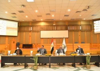 جامعة أسيوط تستحدث نظام جديد للخريجين الجدد